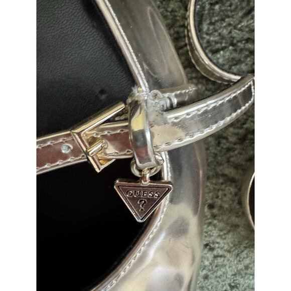 👻Guess Charm Gold Sling Back Flats 9 - Picture 8 of 8